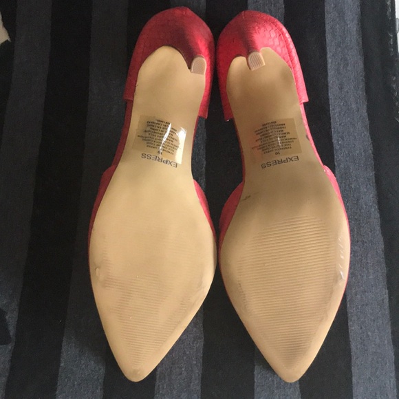 Red Express Heels - Picture 4 of 11